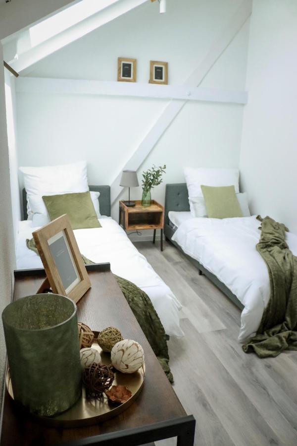Fachwerkcharme: Wohnen In Grosser Maisonettwohnung 菲林根-施文宁根 外观 照片